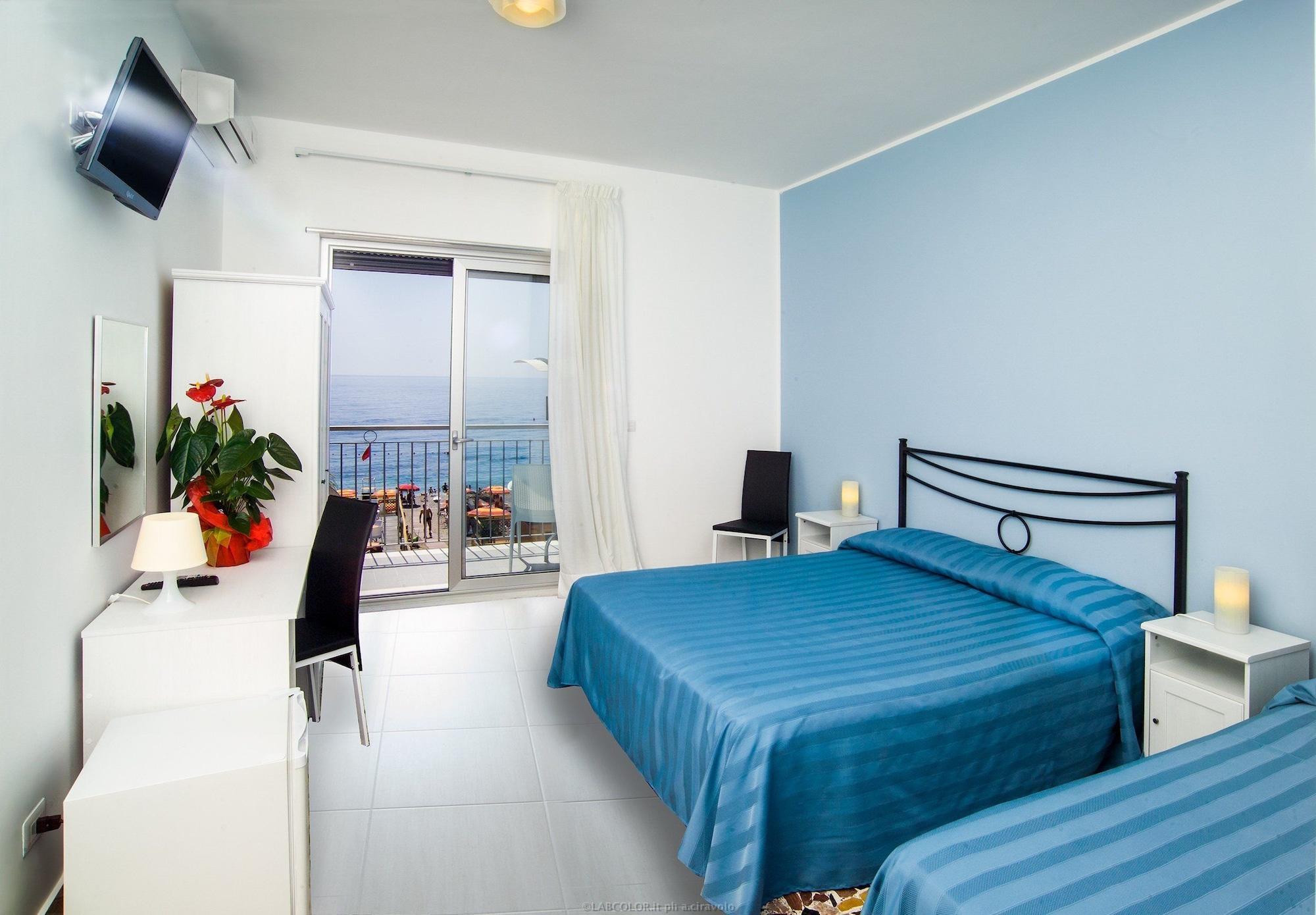 Maniel Beach Hotel Letojanni Εξωτερικό φωτογραφία