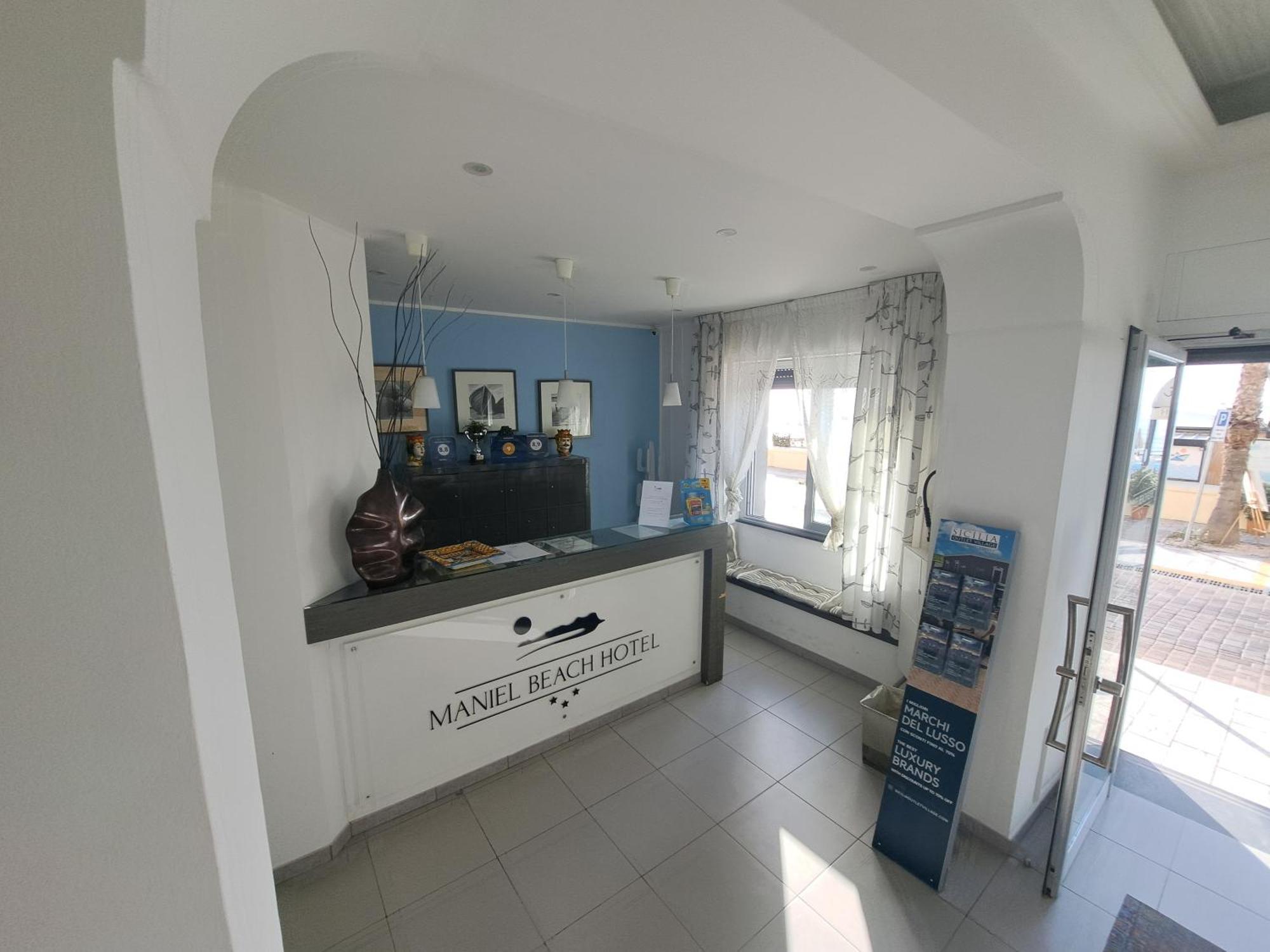 Maniel Beach Hotel Letojanni Εξωτερικό φωτογραφία