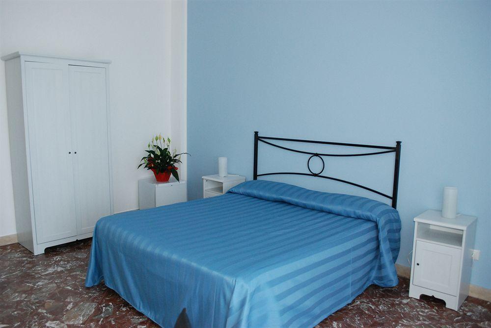 Maniel Beach Hotel Letojanni Εξωτερικό φωτογραφία