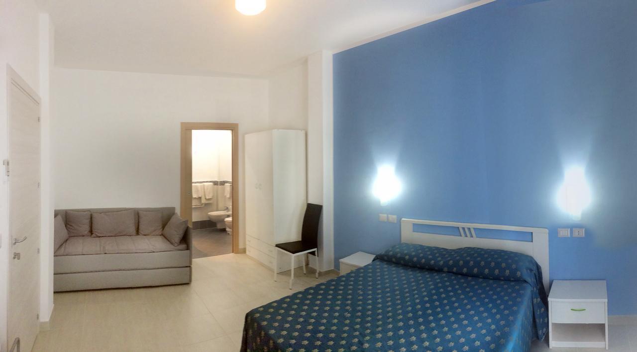 Maniel Beach Hotel Letojanni Εξωτερικό φωτογραφία